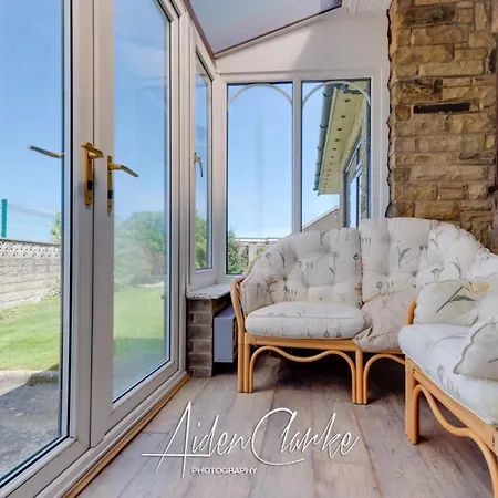 ホテル Stunning Set On Cliffside In