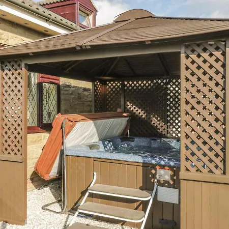 酒店 Stunning Set On Cliffside In