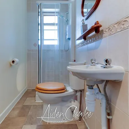 Stunning Set On Cliffside In 4*