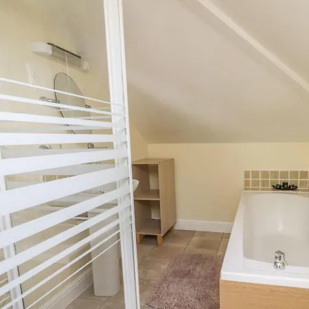 酒店 Stunning Set On Cliffside In